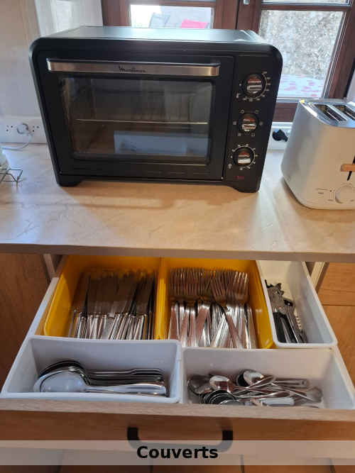 Vous trouverez des couverts dans la kitchenette pendant votre séjour à l'auberge du Tilleul&nbsp;!